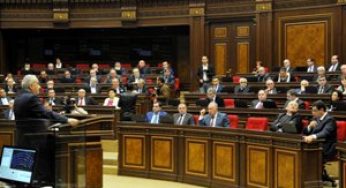Парламентская четырехдневка началась бойкотом