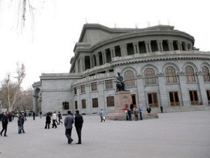 АНК Временно Воздержится От Массовых Акций