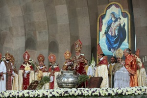 Католикос Гарегин II освятил новое Миро именем Победы