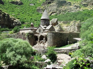 Армения в первой тройке