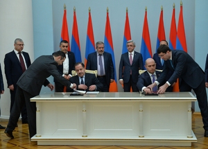 В резиденции Президента заключено Соглашение о политическом сотрудничестве