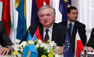 Азербайджан не обманет ожиданий международного сообщества, высказал надежду Армении Эдвард Налбандян