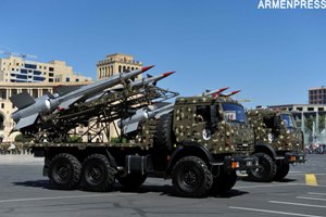 Современный арсенал Вооруженных Сил был показан на военном параде по случаю 25-летия независимости Армении