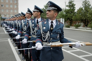 Место трех погибших заняли сто курсантов