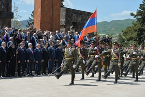 В Арцахе прошли торжества по случаю Дня Победы, 25-летия создания Армии обороны и освобождения Шуши