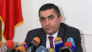 Армен Рустамян опровергает слухи