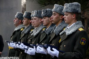Армянской армии 26 лет