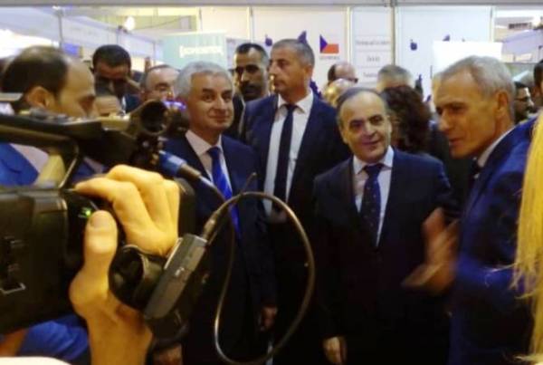 Премьер-министр Сирии посетил армянский павильон на выставке в Дамаске
