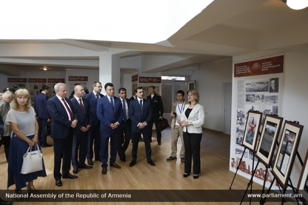 Армянские парламентарии на международной научной конференции
