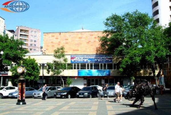 Спектакль “Самоубийца” пополнит репертуар Русского театра