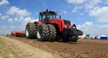 Обсуждается вопрос создания и экспорта сборочного производства тракторов