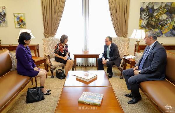 Глава МИД Армении принял конгрессменов США Джеки Шпейер и Джуди Чу