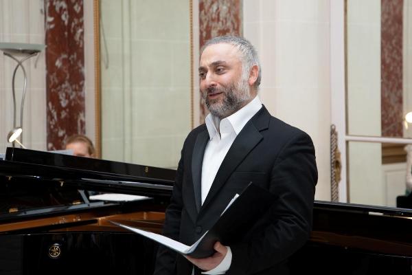 Оперный певец Адам Барро в Армении представил свой новый диск