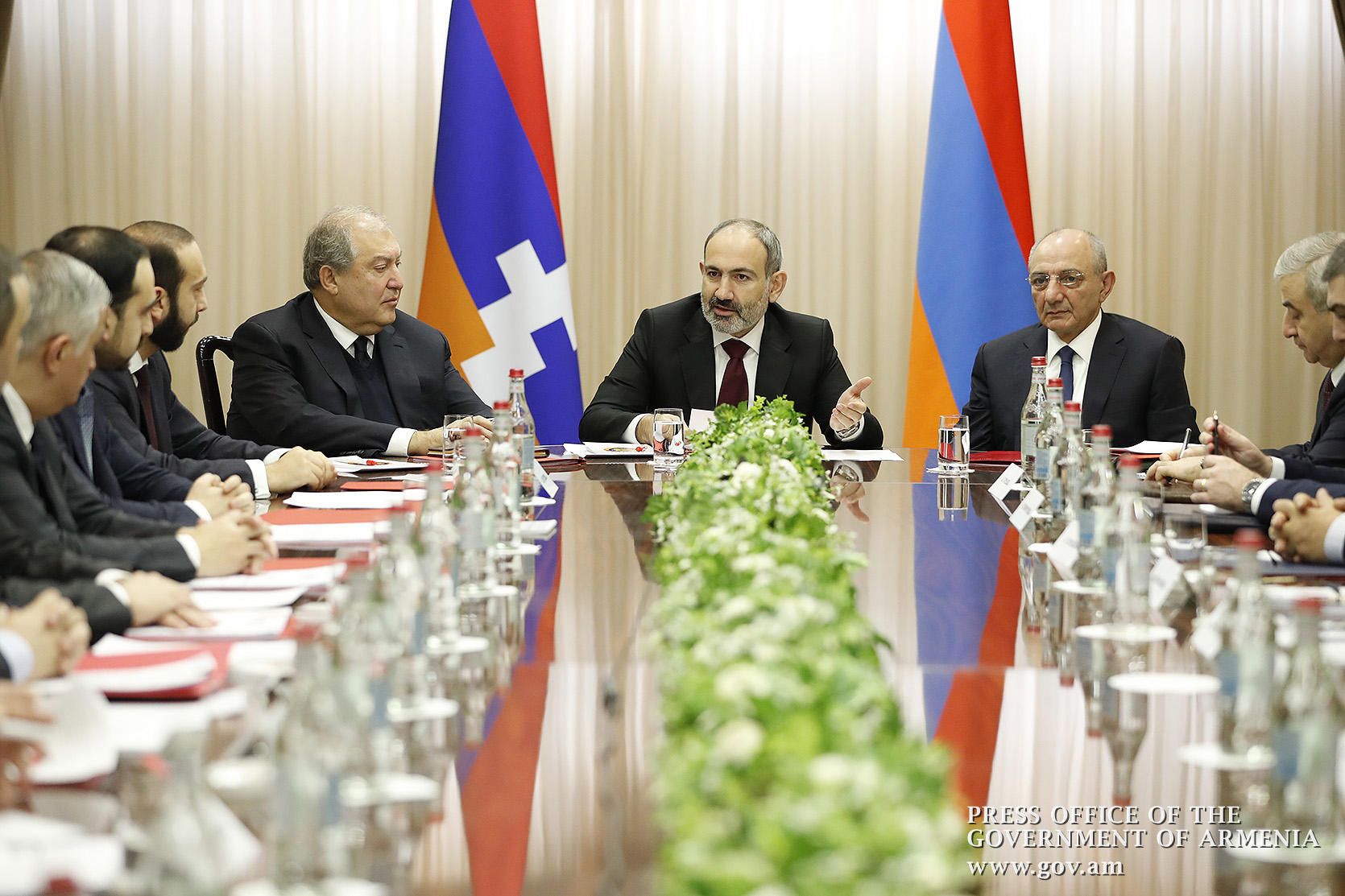Никол Пашинян: Попытки говорить с Арменией, Арцахом и армянским народом с позиции силы бессмысленны