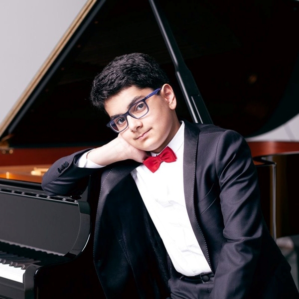 В Ереване выступит юный пианист Дмитрий Ишханов
