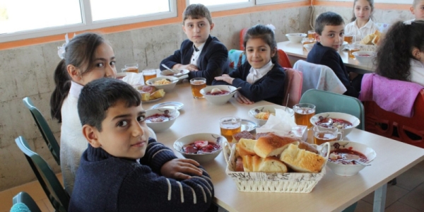 Стратегическая программа “Стабильное школьное питание” продлена еще на пять лет