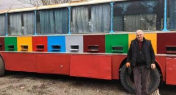 Красочный автобус превращен в пасеку