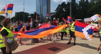 Акция протеста перед офисом ООН в Женеве