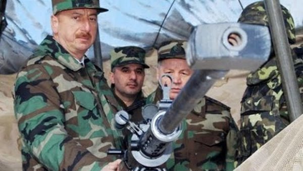 Алиев не намерен прекращать военные действия