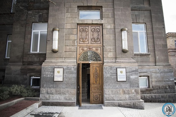 В Ереване планируется открыть Центр протезирования для раненых солдат