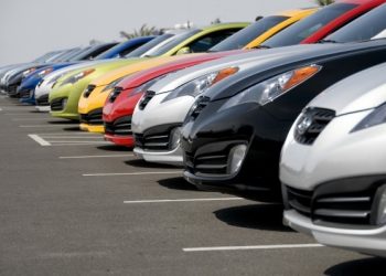 Импорт автомобилей в Армению сократился