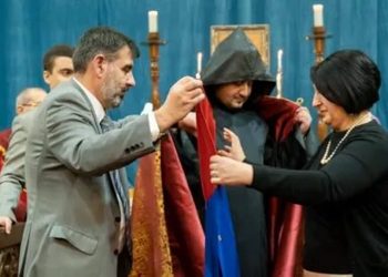 Церемония освящения государственного флага Армении