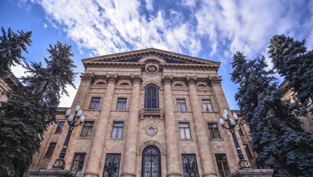 В закрытом режиме НС обсудил важное заявление