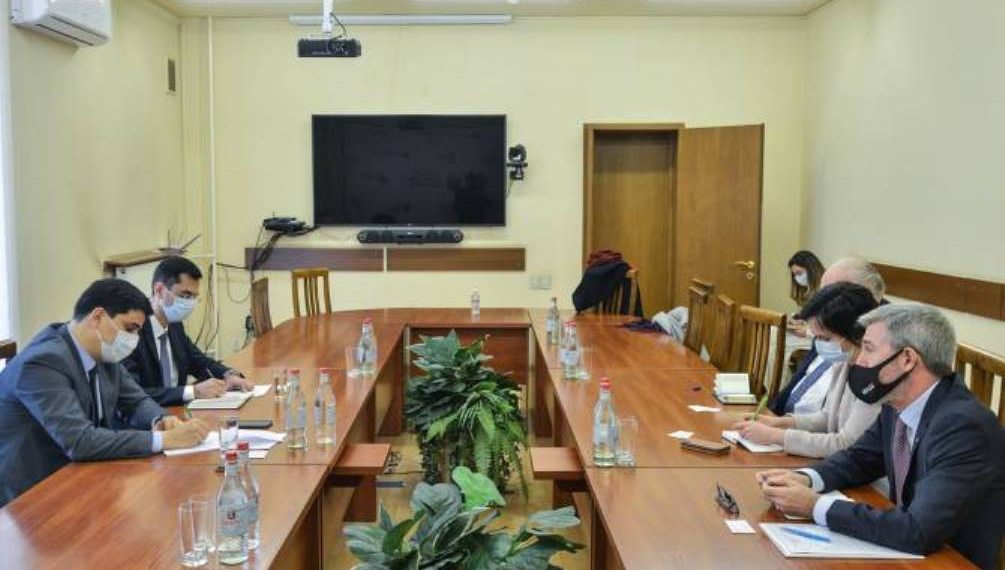 Азербайджан не выполняет обязательства