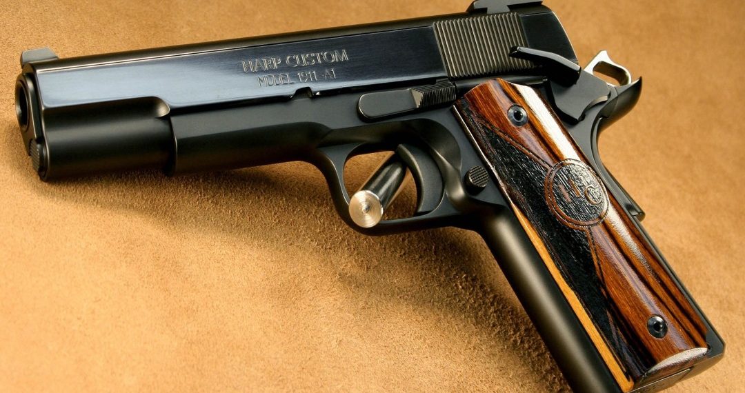 Сотрудникам КГД — боевое оружие