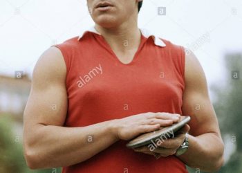 Фаина Мельник