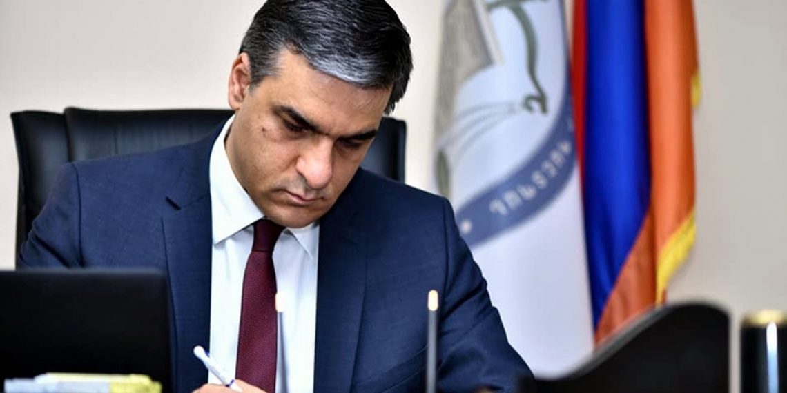 Арман Татоян