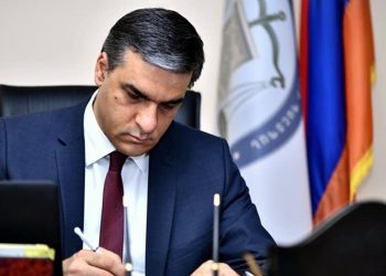 Арман Татоян