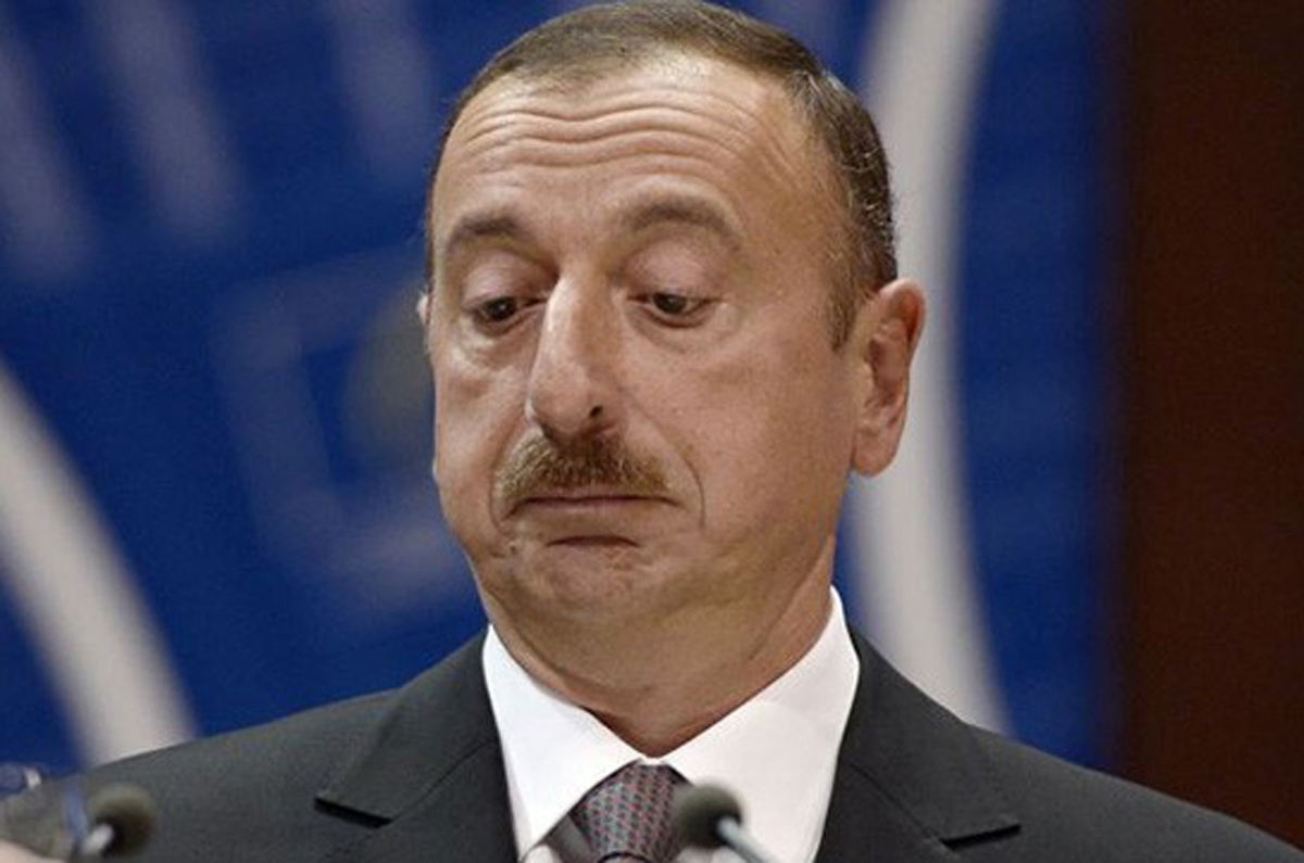 Азербайджан начал хоронить международные организации