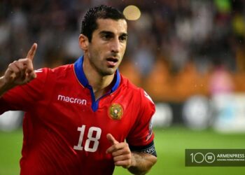 Мхитарян недоволен решением тренеров сборной Армении