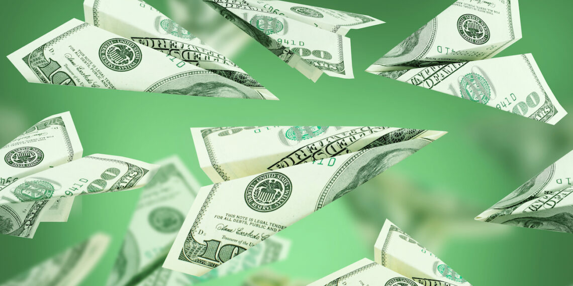 Пандемия не сказалась на денежных переводах в Армению