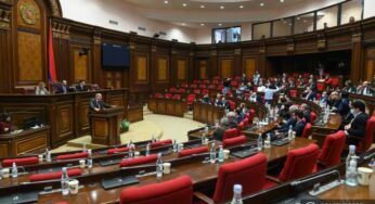 Парламент Армении единогласно принял заявление об осуждении действий Азербайджана