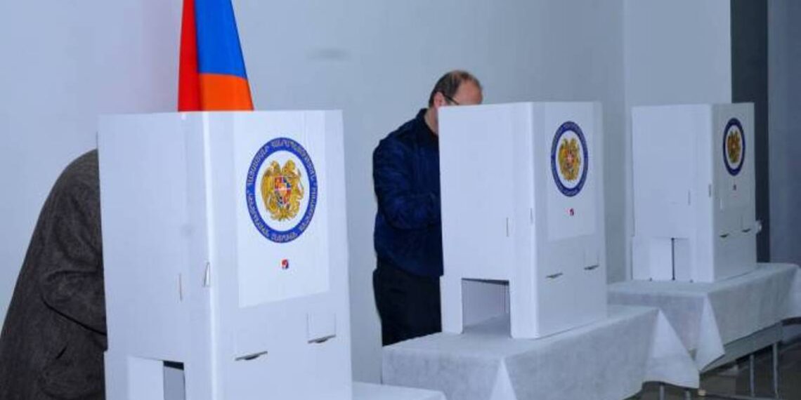 В выборах примут участие 26 политических сил