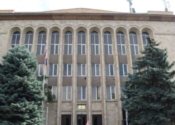 Оппозиция намерена обратиться в КС Армении