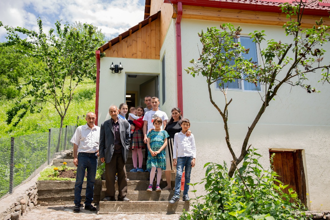 COAF предоставил комфортабельные дома перемещенным семьям из Арцаха