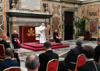 Папа Римский напомнил о своем визите в Армению