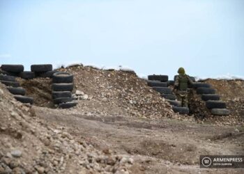 Стрельба военнослужащих Азербайджана опасна для жизни и здоровья гражданского населения Армении: ЗПЧ