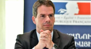 Когда Ерасх не может заснуть, Ереван тоже не спит: Джонатан Лакотт о напряженности на границе