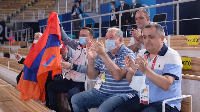 Армен Саркисян наблюдал за выступлением Артура Давтяна