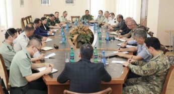 Минобороны Армении представило аккредитованным в Армении военным атташе ситуацию на границе