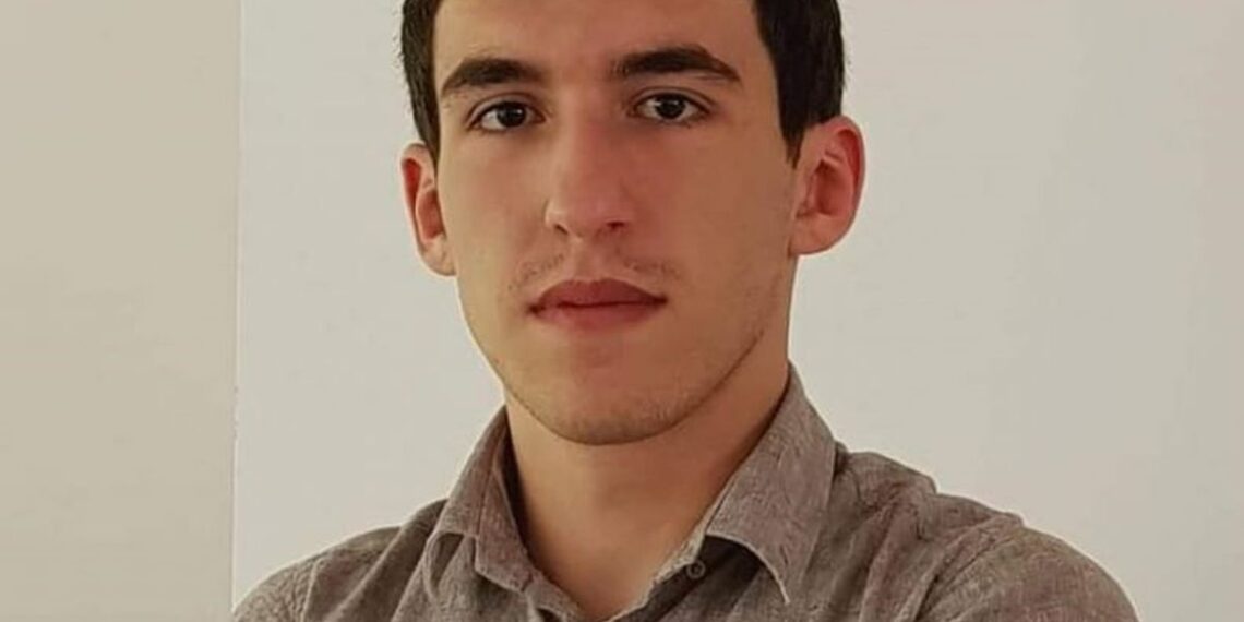 Школьник из Армении на 32-ой Международной олимпиаде по биологии удостоился серебряной медали