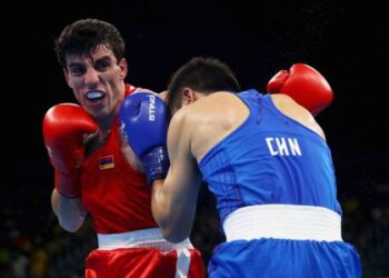 Оганес Бачков без проблем вышел в  1/8 финала