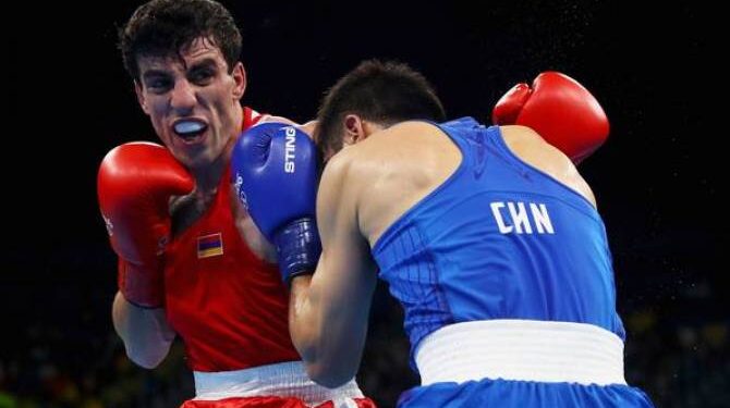 Оганес Бачков без проблем вышел в  1/8 финала