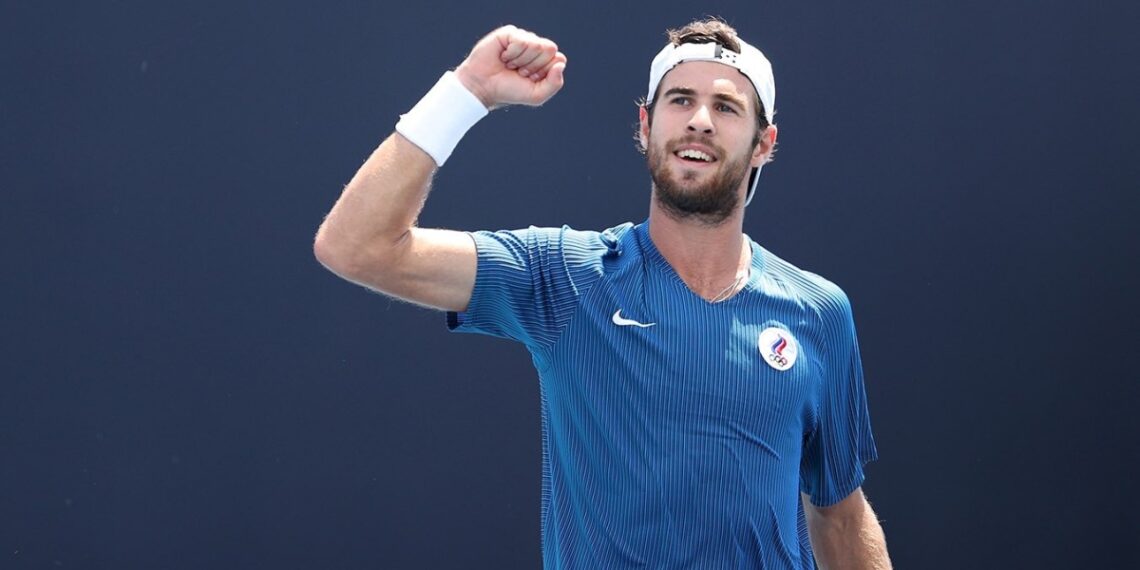 Карен Хачанов вышел в четвертьфинал