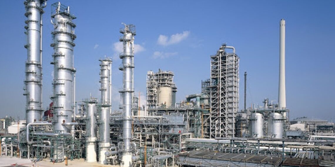 Завод по переработке нефтепродуктов в Армении бездействует, так и не открывшись