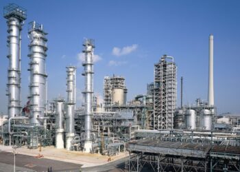 Завод по переработке нефтепродуктов в Армении бездействует, так и не открывшись